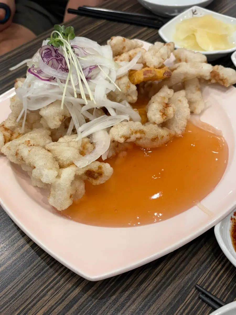 아이용 그릇과 밥 셀프바
