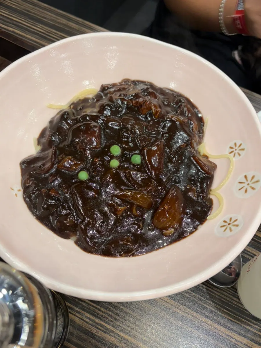 바삭한 탕수육과 소스