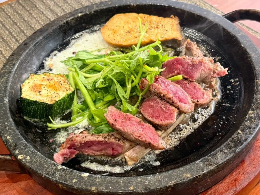 코스 중간에 나온 들기름 메밀 막국수