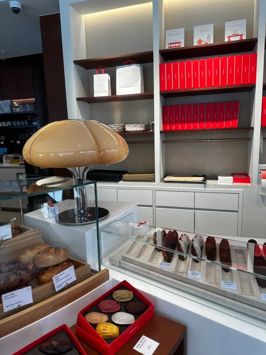 Gift boxes of baked goods