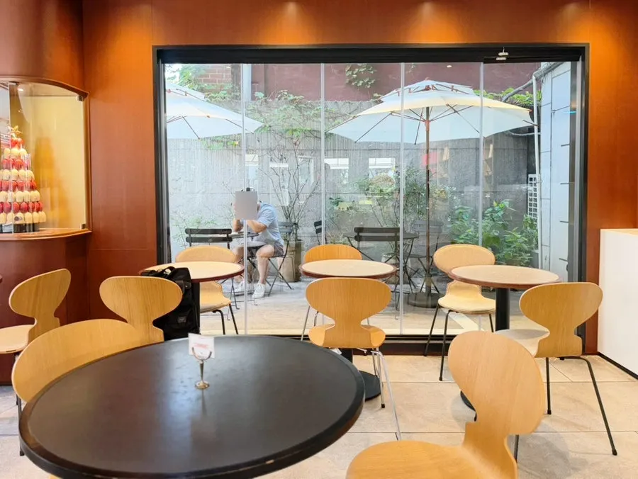 Seating inside Remangdore connected to the terrace