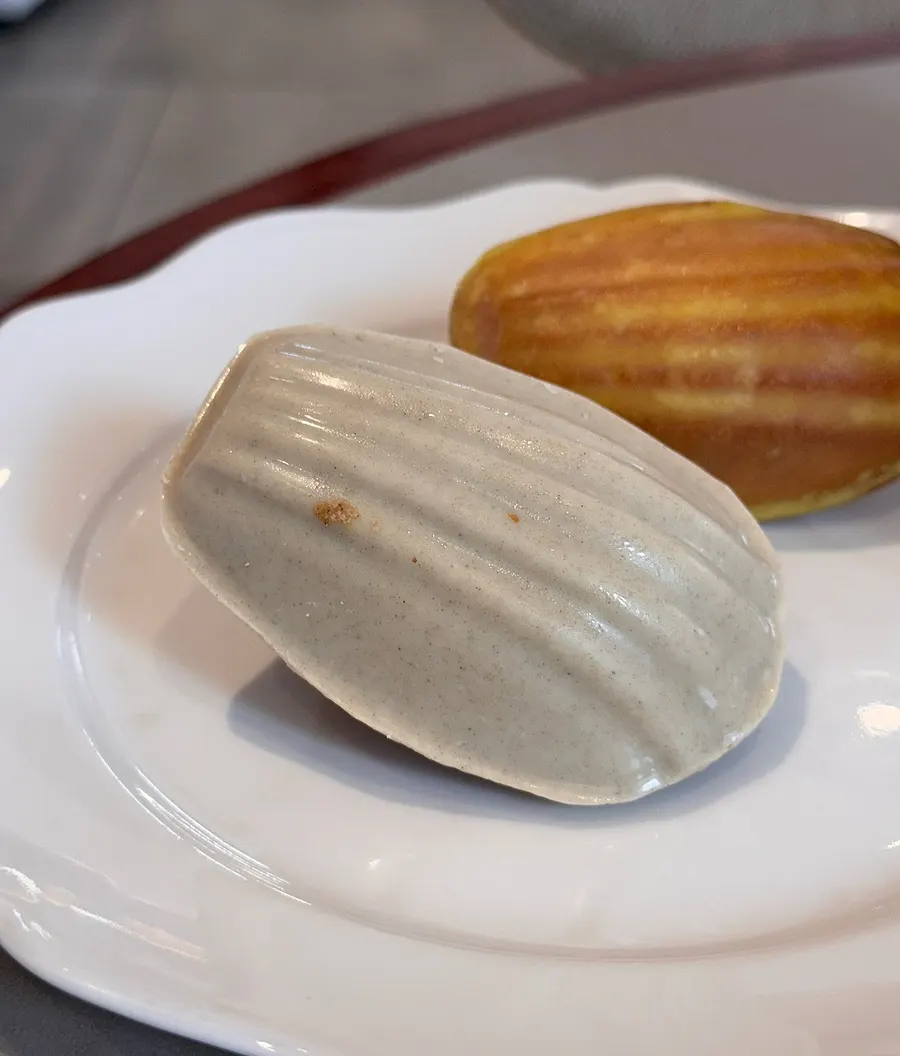 Cross-section of the Earl Grey white chocolate madeleine
