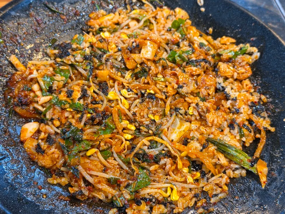 老闆親自翻炒的章魚炒飯