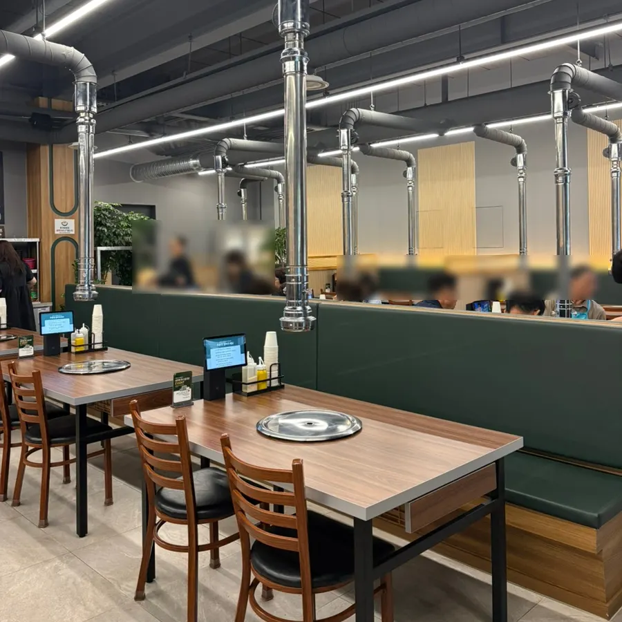 Dining room filled with guests during dinner hours