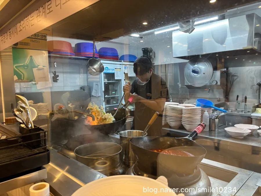 Chinese restaurant with a spacious interior