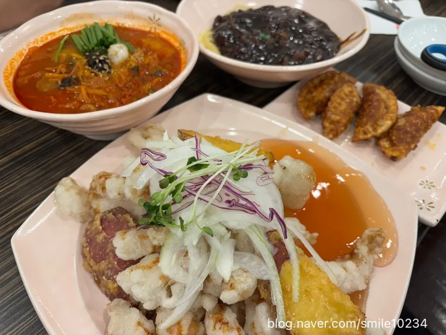 Restaurant amenities convenient for family dining