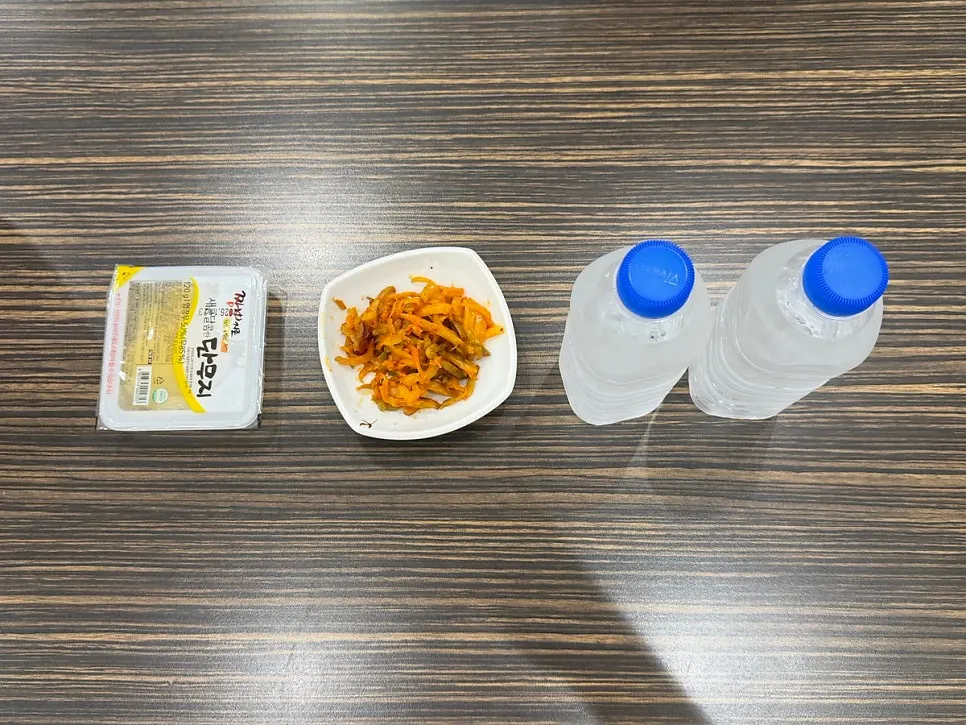테이블 기본 반찬 세팅