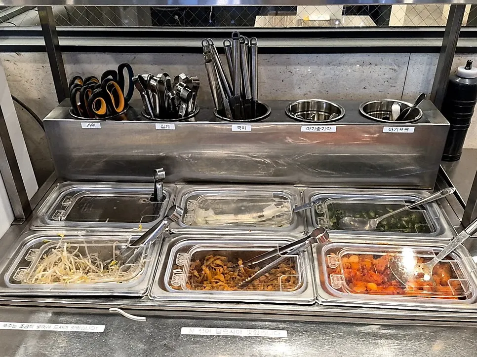 Table set with Chinese dishes