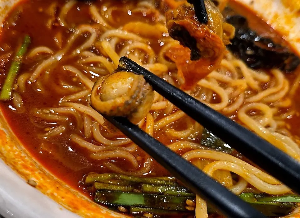 Jjamppong with seafood