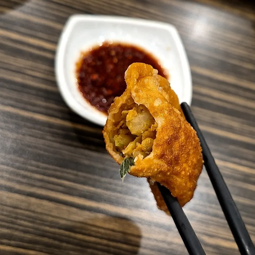 Jjamppong-flavored fried dumplings