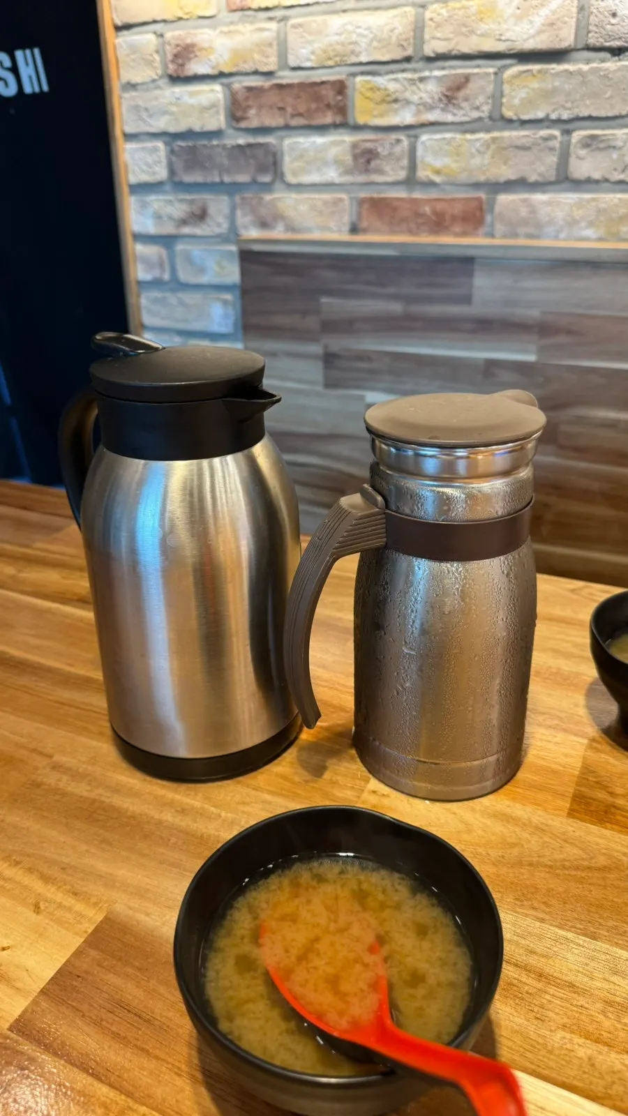 Broth and water set on the table by default