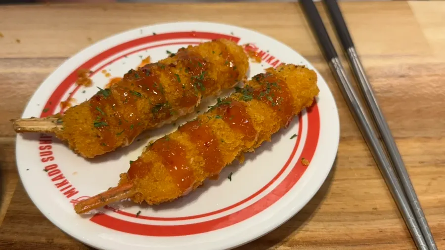 Crab tempura topped with chili sauce