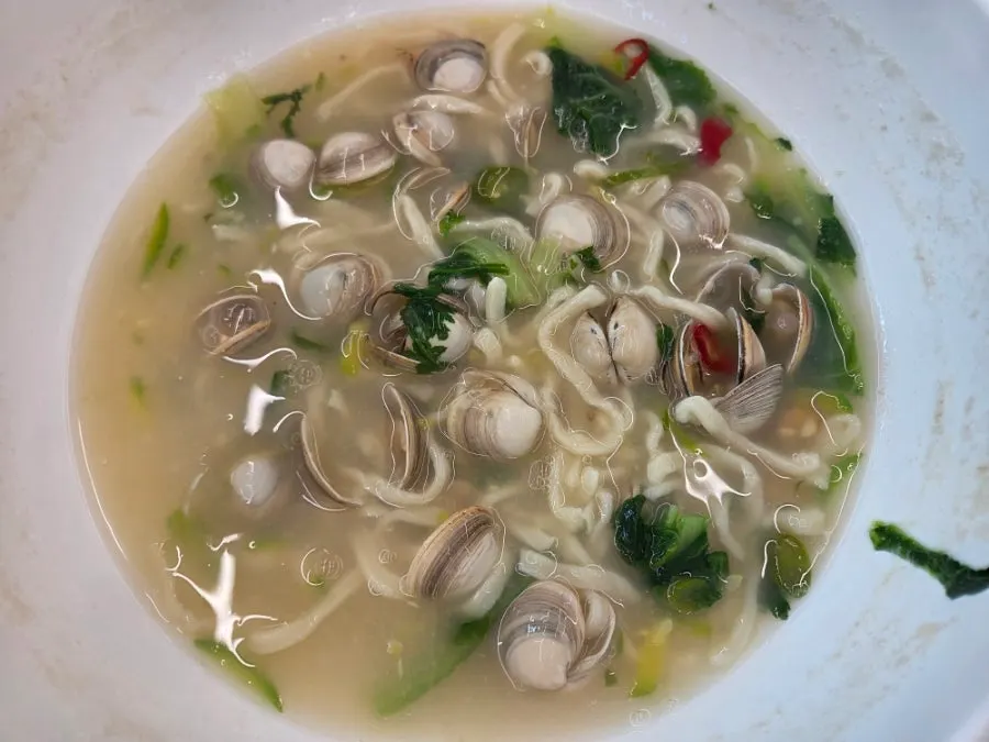Clams still remaining near the end of the meal