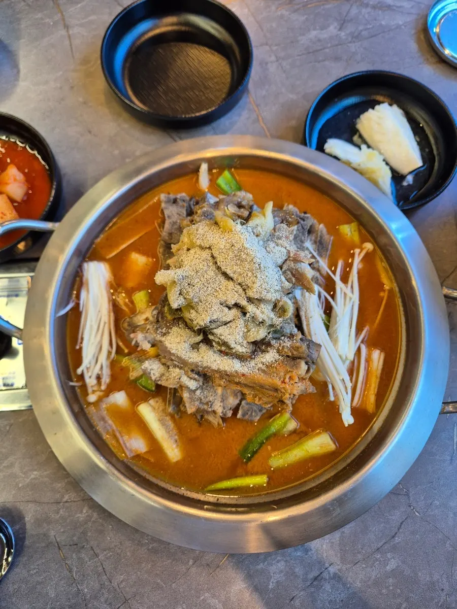 Full regular-spice mini gamjatang meal