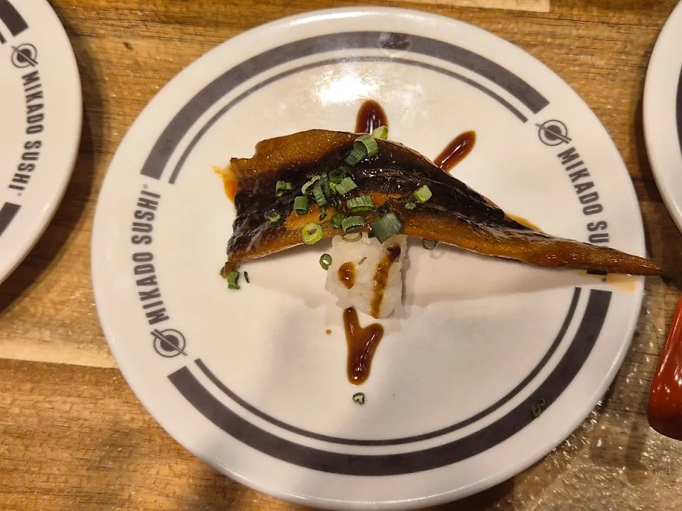 A selection of conveyor-belt sushi plates by type