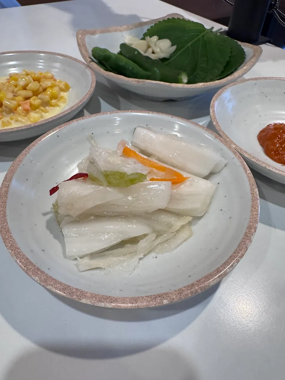 Dakgalbi with baekkimchi