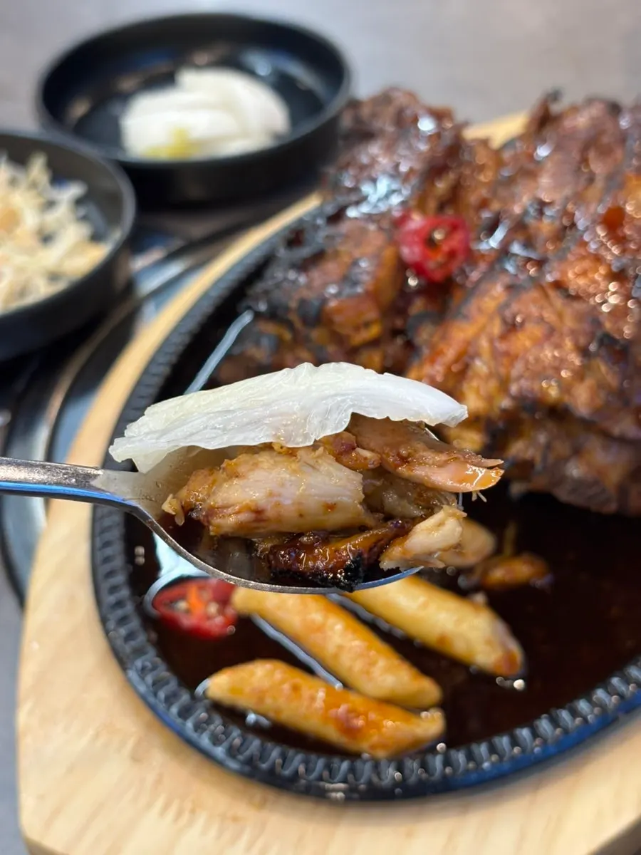 그냥 먹어도 맛있는 뼈구이 고기