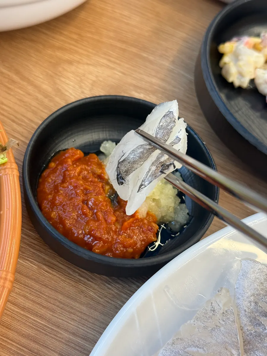 Rockfish sashimi spread served with chogochujang