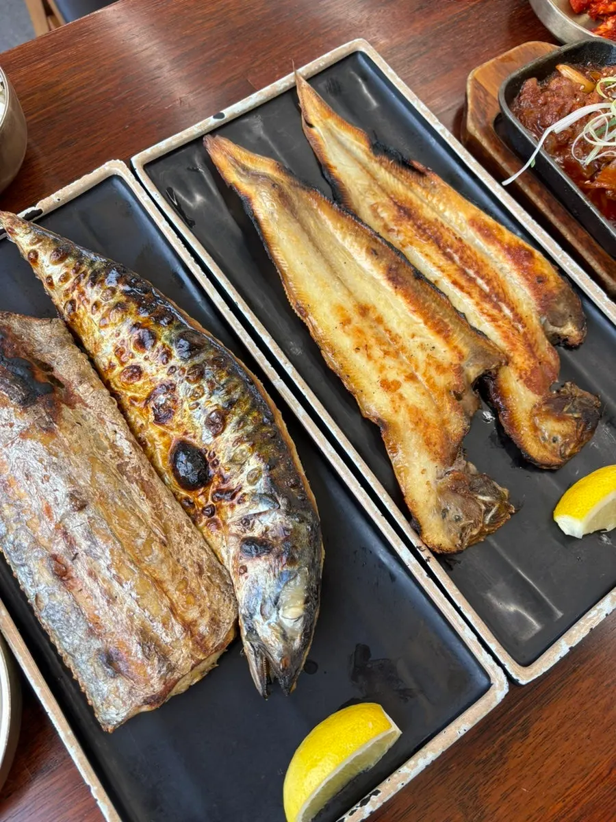 Golden-brown grilled mackerel