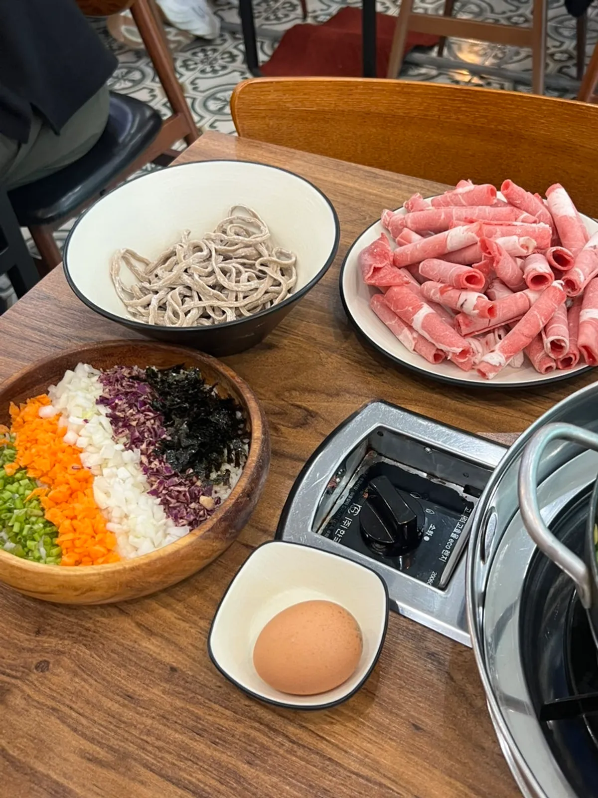 들깨맛 샤브칼국수 한 상 차림
