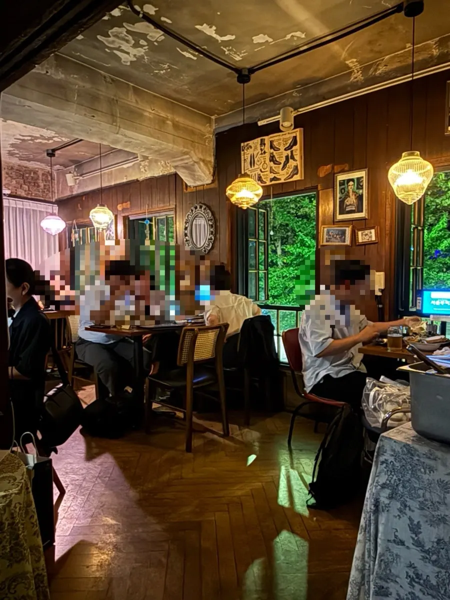서울부띠끄 바깥 테라스 좌석