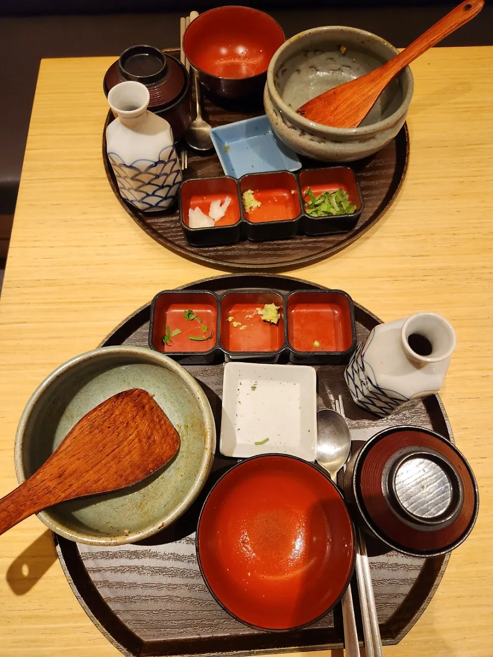 Eating the hitsumabushi ochazuke mixed into the broth