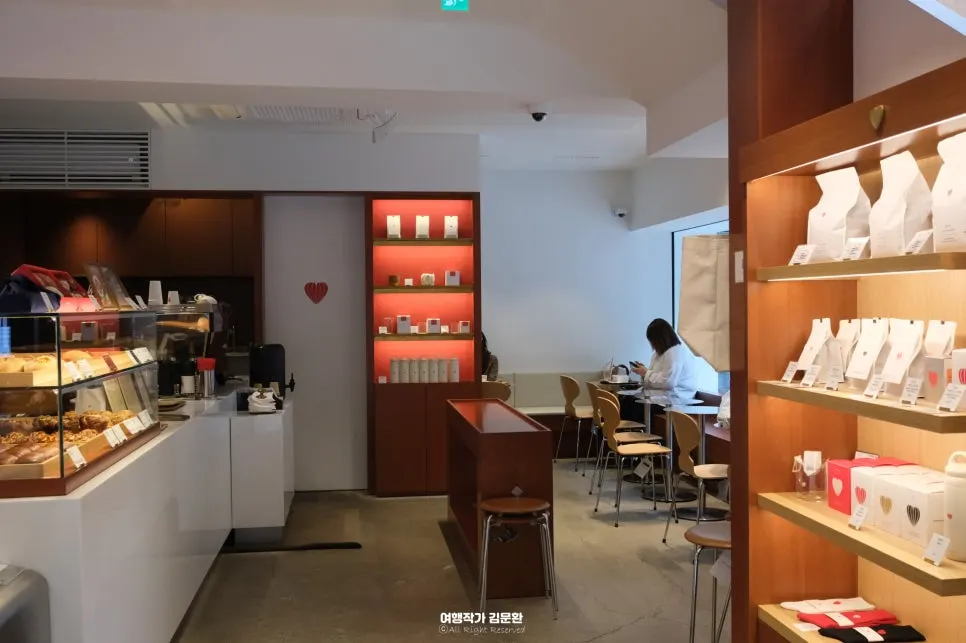 Lemangdoré Gwanghwamun café space