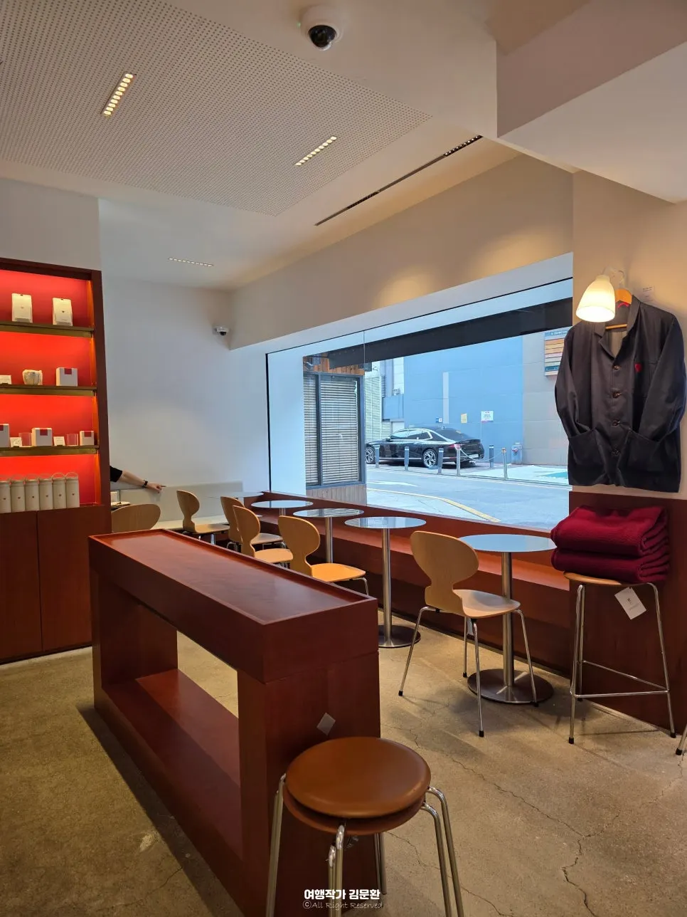 Inside Lemangdoré Gwanghwamun