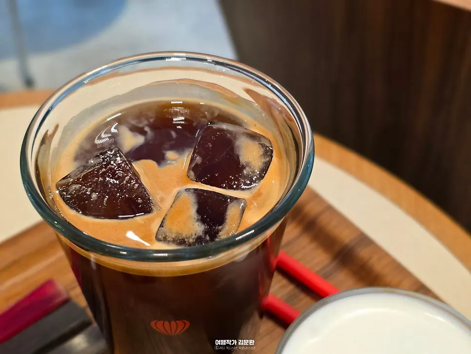 Coffee order served with financiers