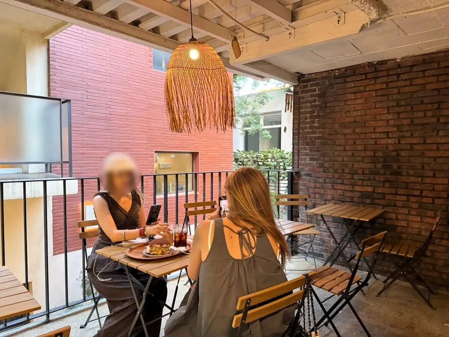 Café atmosphere as seen from the outdoor terrace
