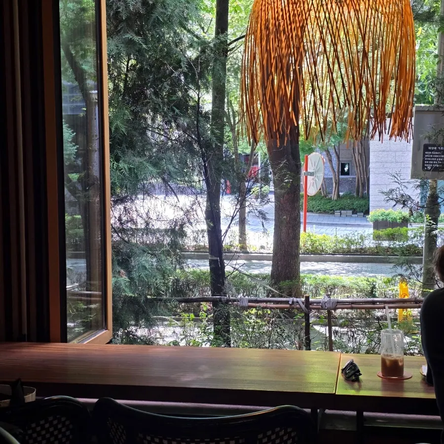 Seoul Forest-view soufflé pancake café