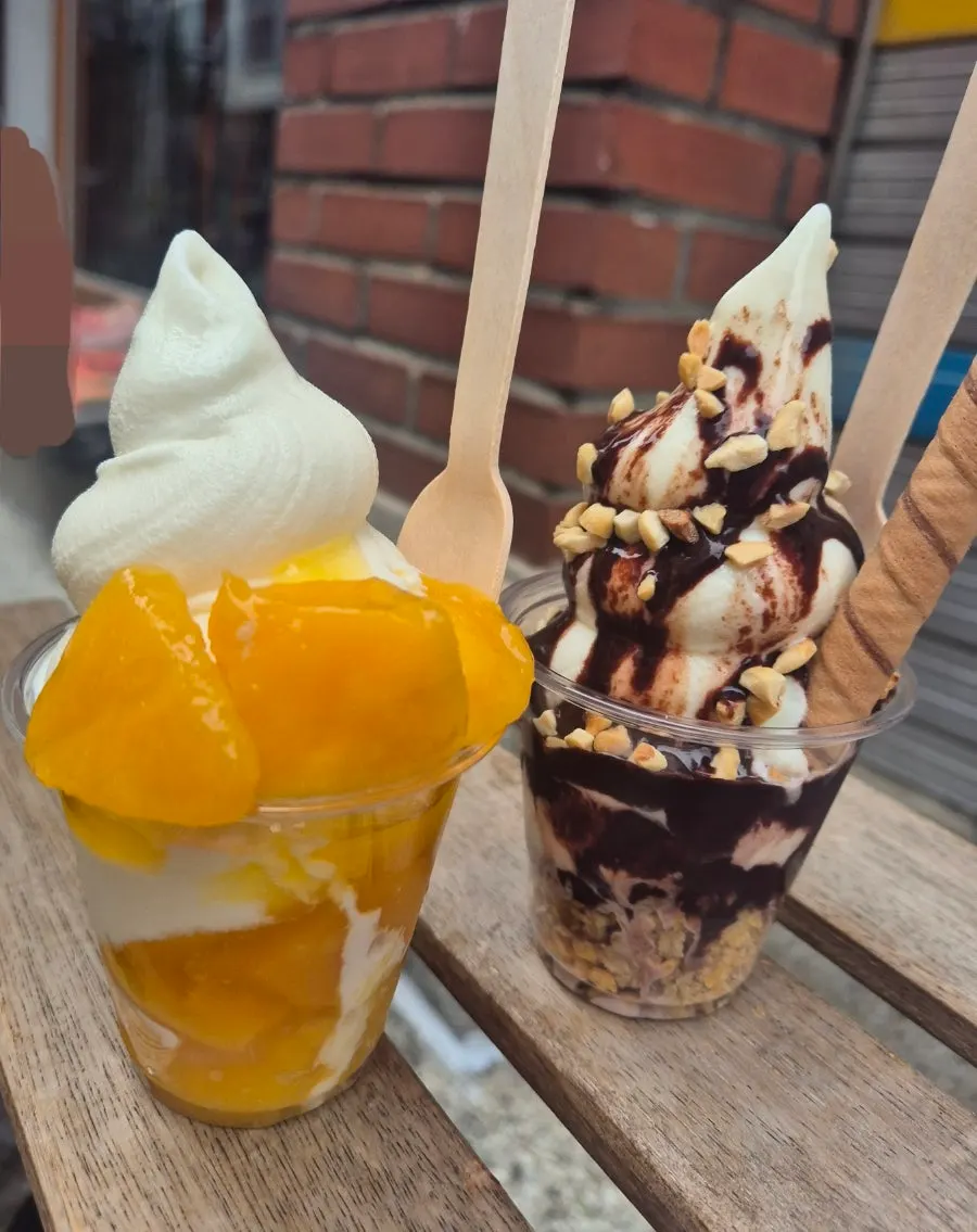 Deep chocolate and mango ice cream order