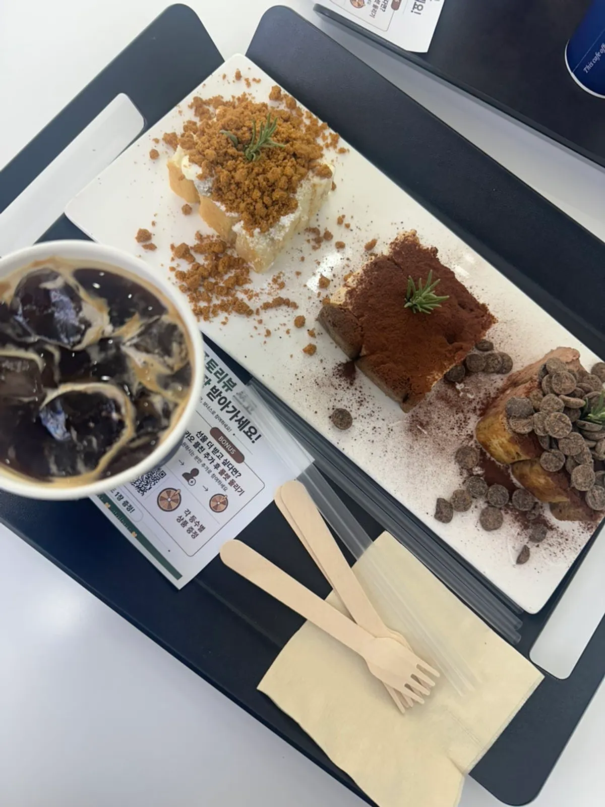 Three-dessert platter with banana crumble, Earl Grey tiramisu, and choco banana