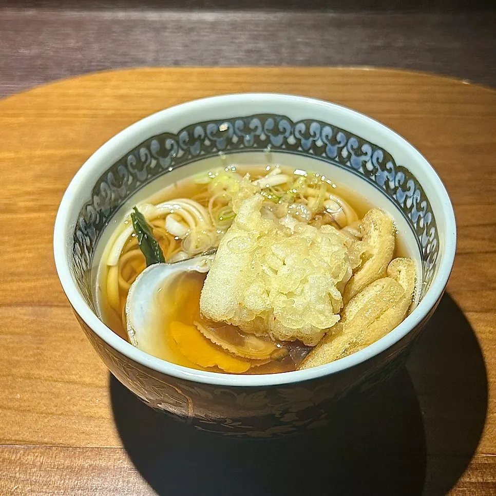 Tokyo-style udon topped with fried conger eel