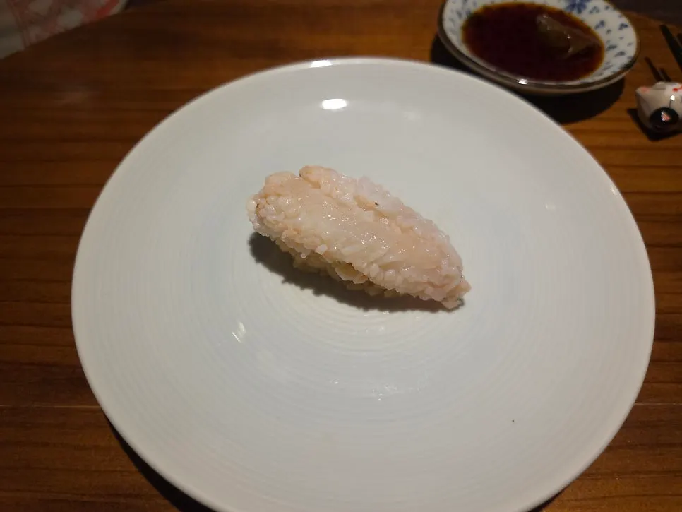 성게알 올린 초밥