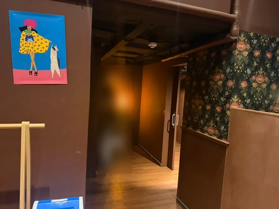 Open seating area at Siseon Gyodae Branch