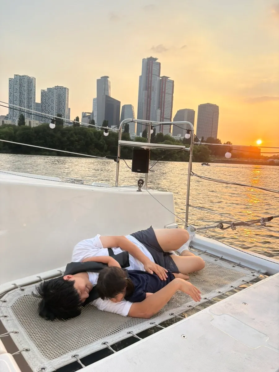 View from a yacht on the Han River