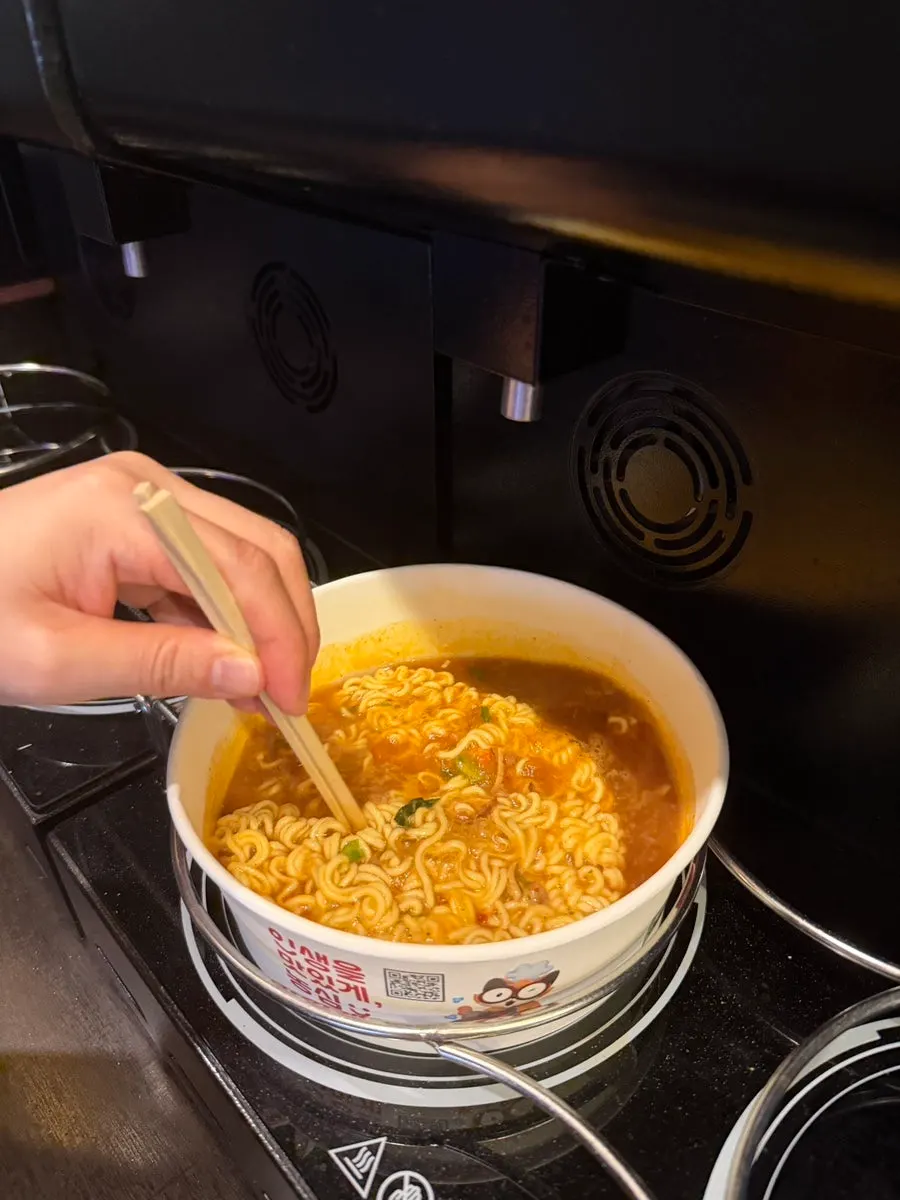 Han River ramyeon eaten at a convenience store after the yacht tour