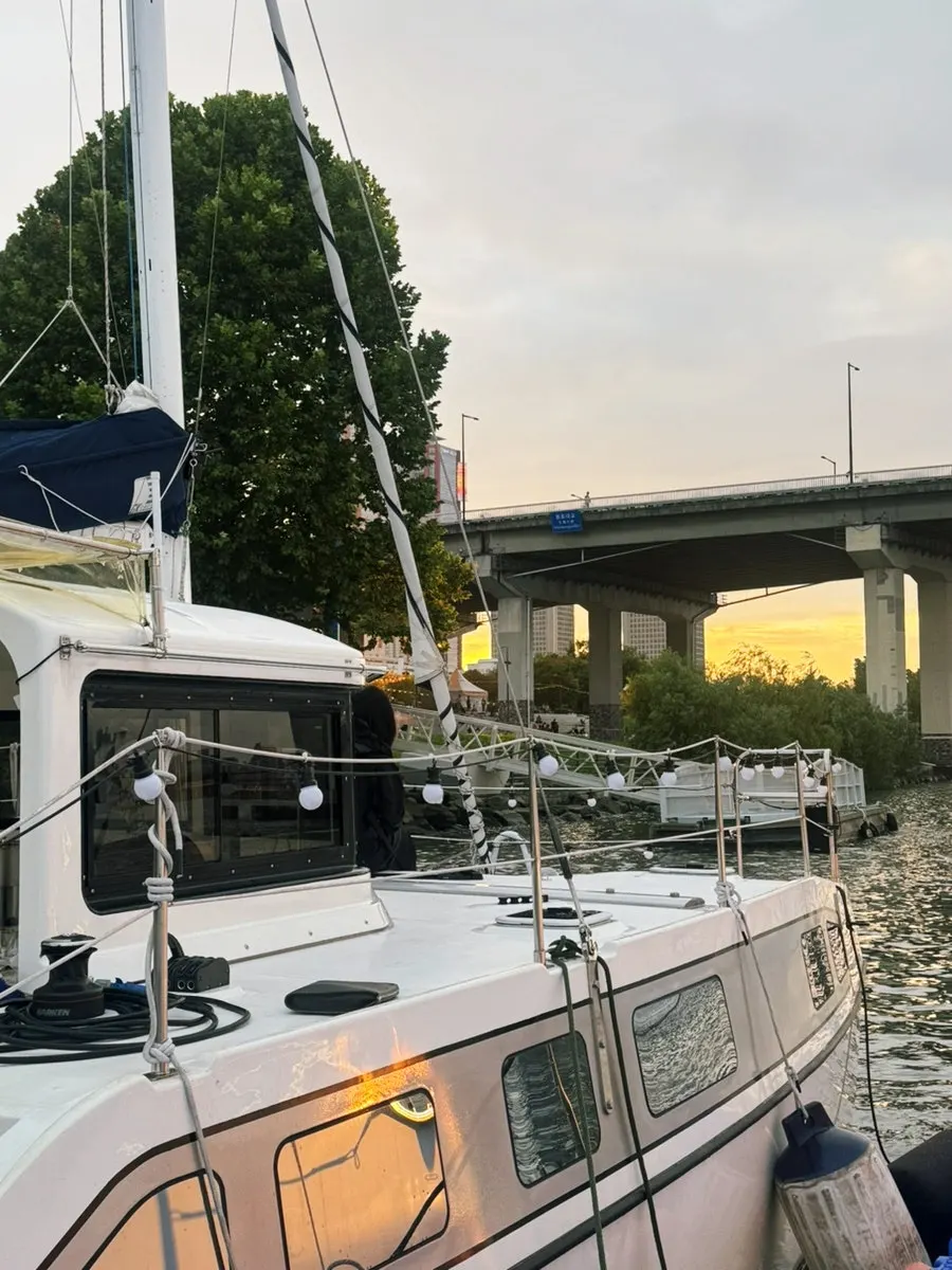Yacht rental and event information