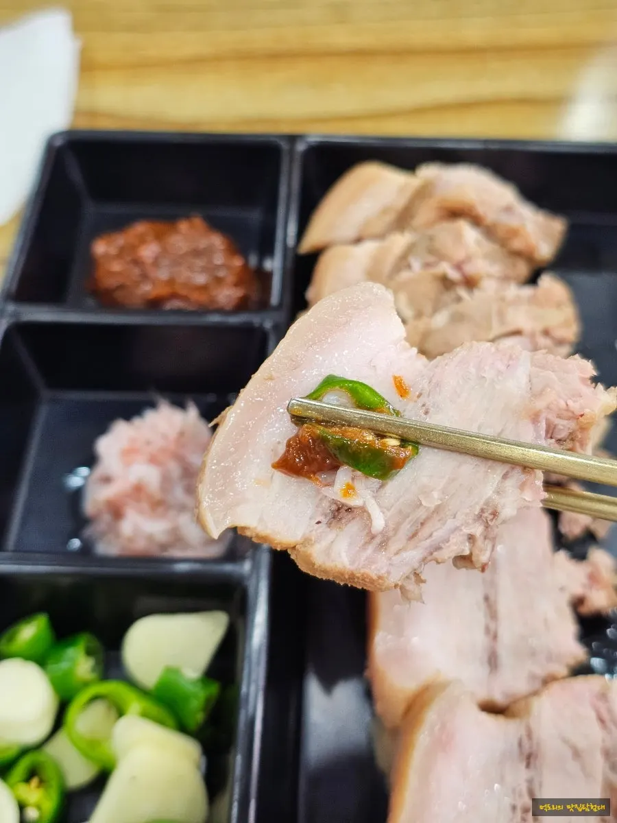 부드러운 삼겹살 수육 클로즈업