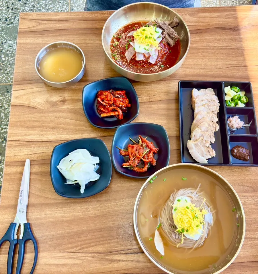 Order record for water naengmyeon, bibim naengmyeon, and pork belly boiled meat