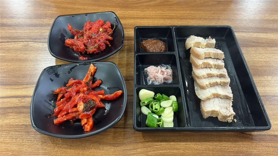 서울면옥 국내산 수육 반 접시 한 상