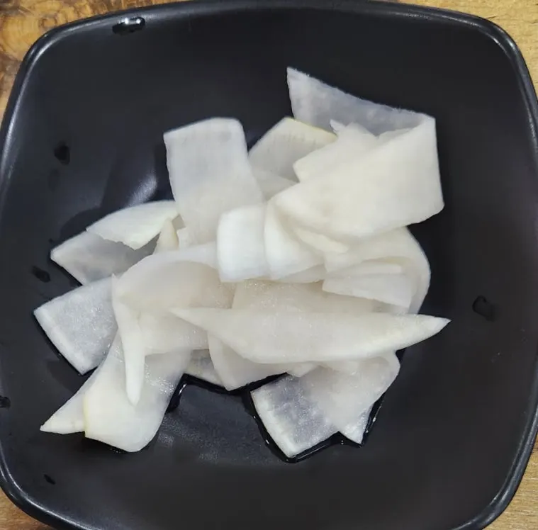 서울면옥 냉면과 함께 나온 기본 상차림