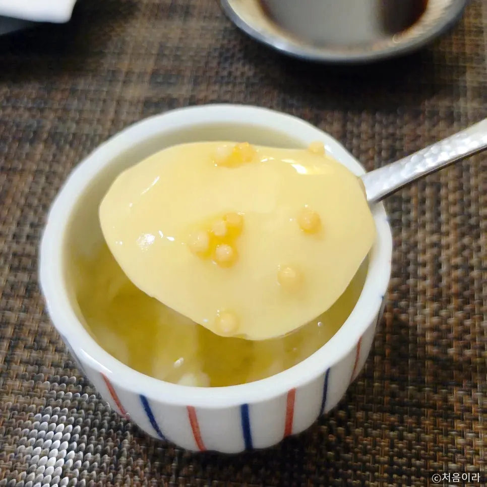 코스 첫 순서로 나온 차완무시