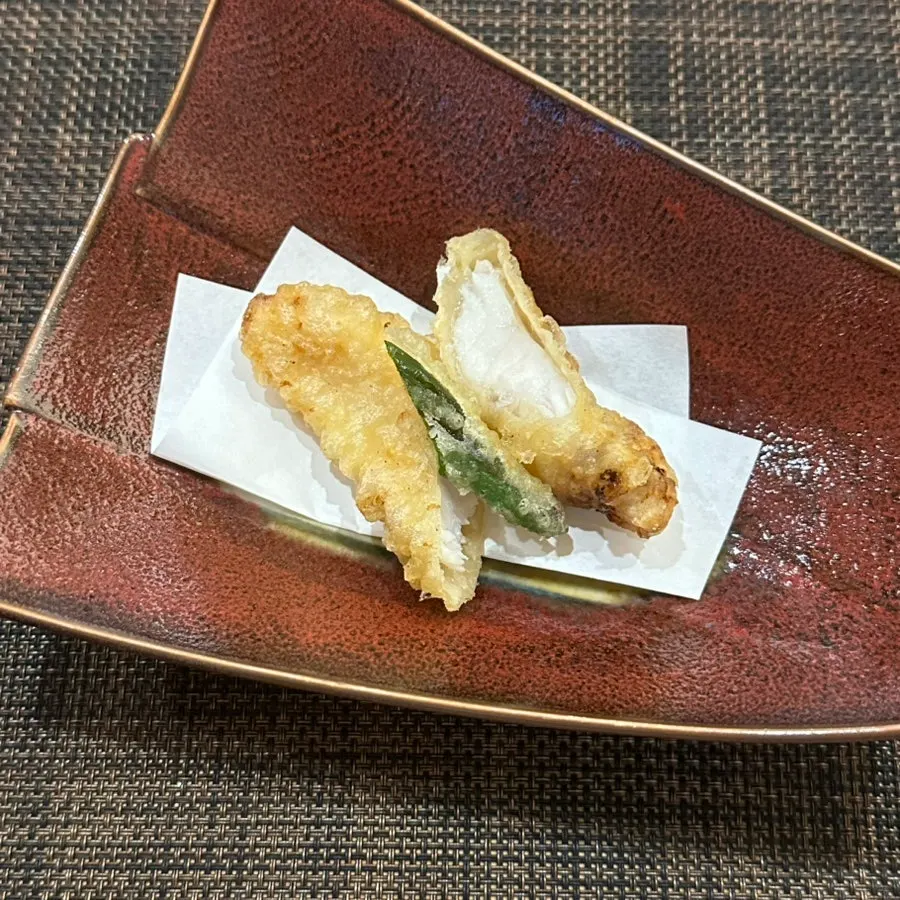 Seasoned pufferfish karaage