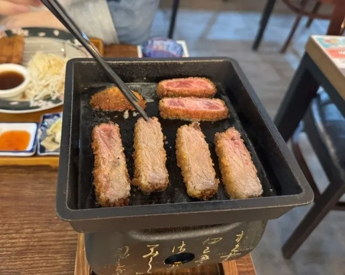 Tabletop grill cooking gyukatsu