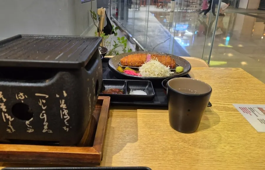 View of Furato Shokudo, a good spot to eat before catching the KTX