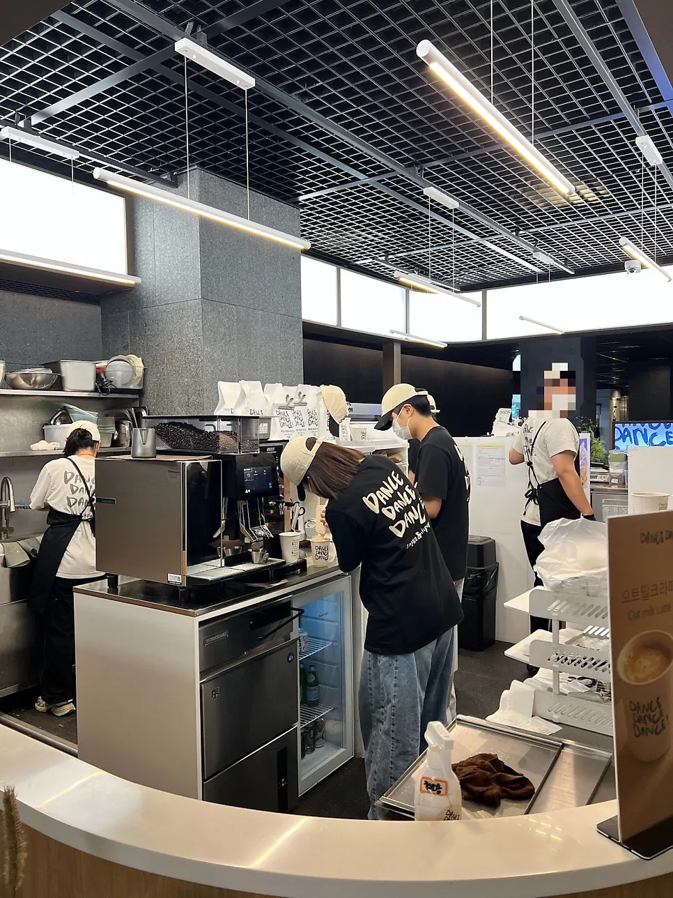 Open kitchen at Dance Dance Dance Seoul Station