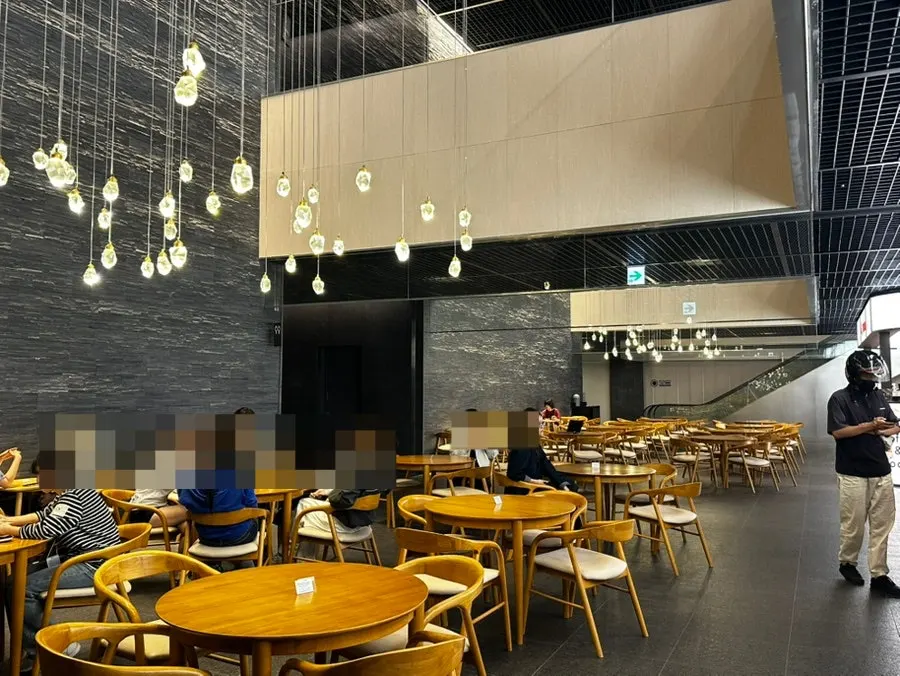 Seating inside Dance Dance Dance Seoul Station