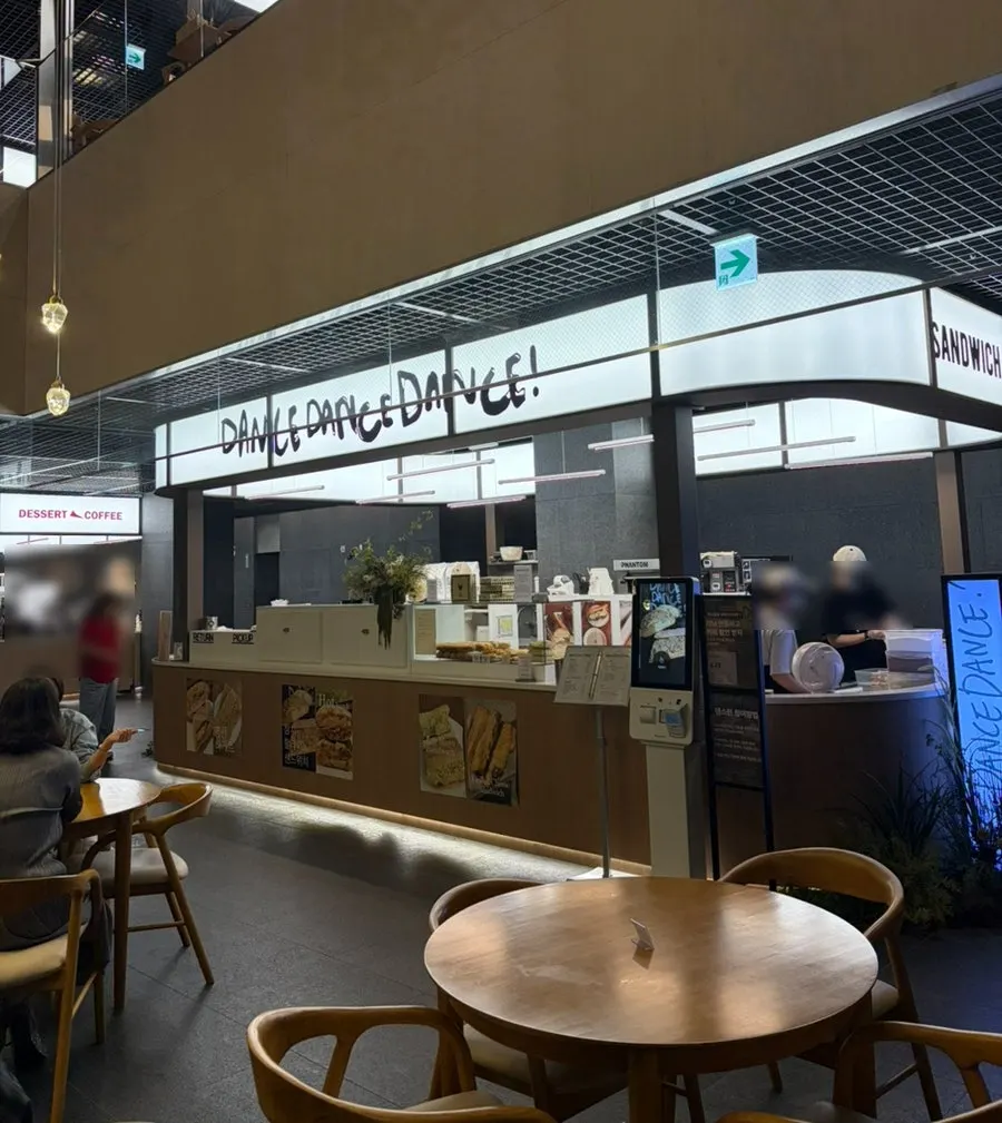 Shop location beneath Grand Central at Seoul Station
